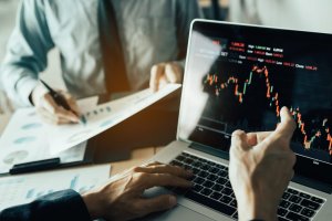 Bỏ túi Kinh nghiệm Chơi cổ phiếu giúp bạn Đầu tư Chứng khoán hiệu quả