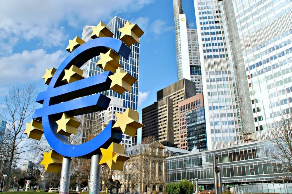 Ngân hàng Trung ương Châu Âu ECB hạ lãi suất